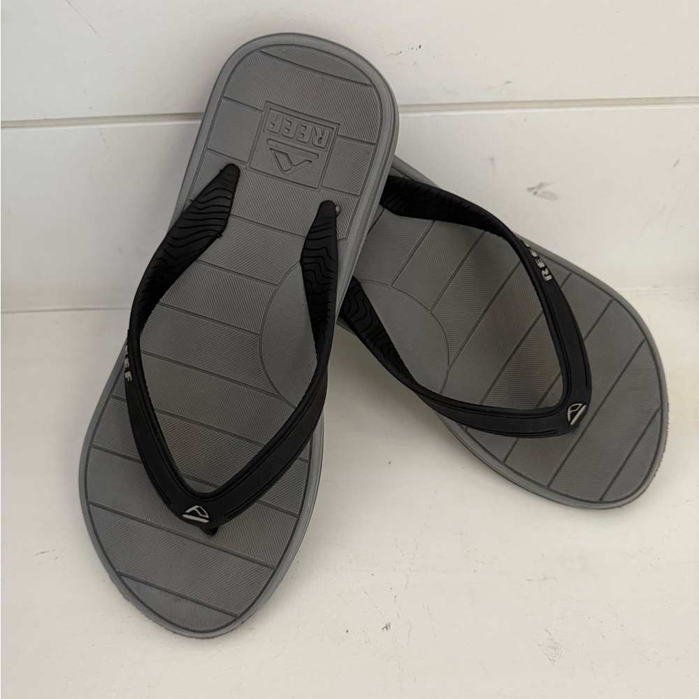 Reef Black and Gray Sandals with Durable Strap